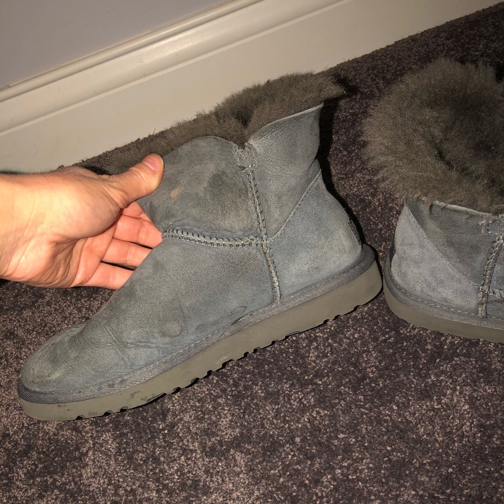 Grey mini uggs - Picture 2 of 4